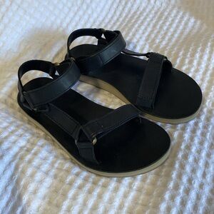 Teva S/N black leather sandals Velcro casual women’s summer shoe size 7